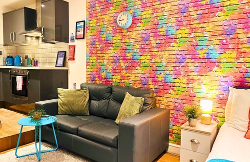 Kemptown Apartment | Rainbow Studio | By My Getaways