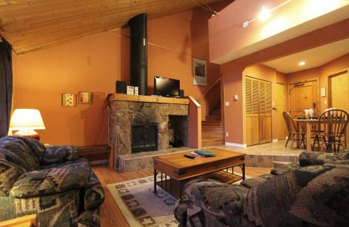 Whistler Village Apartment | Rainbow Suites by Whistler Retreats