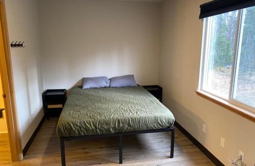 Kenai House | Rainbow Trout Retreat, Cabin 5 at Lower Kenai Lodge