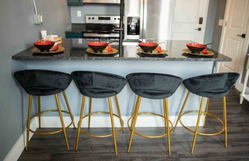 Bellefontaine Apartment | RainbowRow~ The East Flat#1