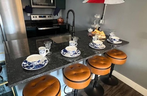 Bellefontaine Apartment | RainbowRow~ The Euro Flat#4
