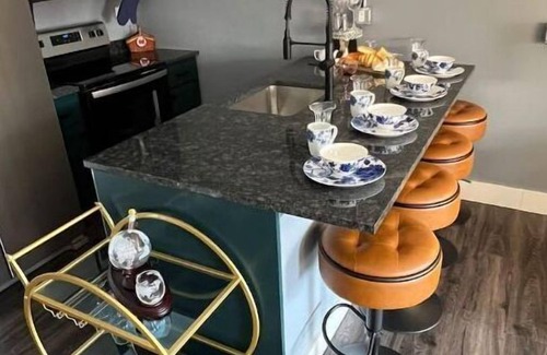 Bellefontaine Apartment | RainbowRow~ The Euro Flat#4