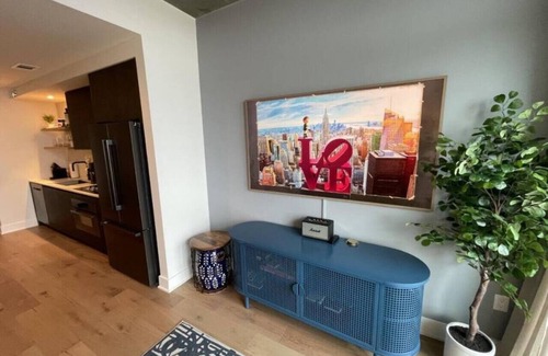 Rainey Street Historic District Condo | Rainey St -Luxury 1BR - Top Amenities -RT Pool -17