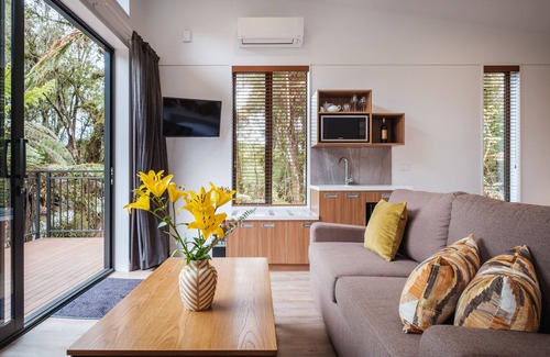 Franz Josef Glacier House | Rainforest Deluxe