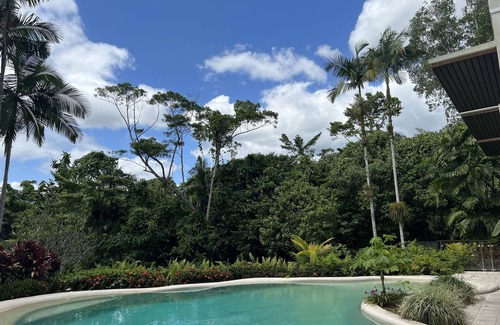 Finlayvale House | Rainforest Estate luxury Stay