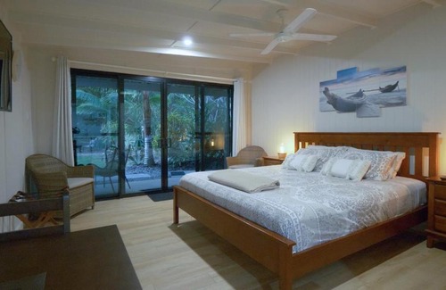 Wongaling Beach Apartment | Rainforest Hideaway!