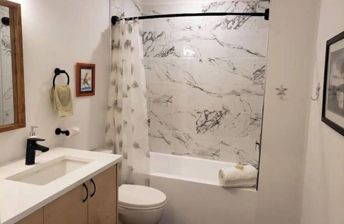 Ucluelet Bed & Breakfast | Rainforest Lane Sunset suite
