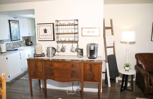Enumclaw Condo | Rainier Villa, 2 minute walk to town