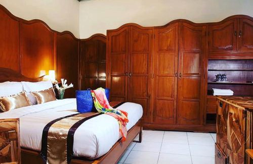 Yogyakarta House | Raintree Boutique Villa & Gallery