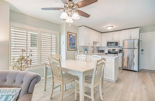 North Myrtle Beach Condo | Raintree Villa Unit A1 - Oceanfront