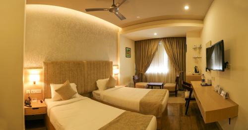 Muvattupuzha Hotel | Raj Riveria Hotel