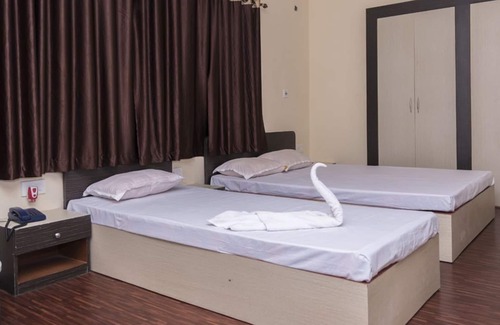 Noorpur Hotel | Rajhans Hotel and Resort