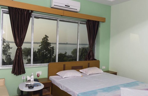 Noorpur Hotel | Rajhans Hotel and Resort