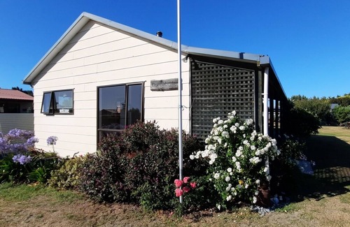 Southbridge House | Rakaia Huts village with Rakaia River nearby. Great family getaway spot. Pets OK