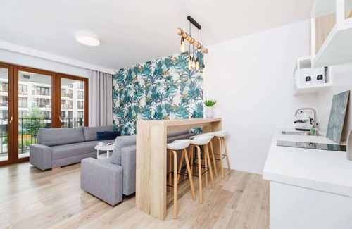 Warszawskie Apartment | Rakowicka 22J | Floral Apartment | Parking