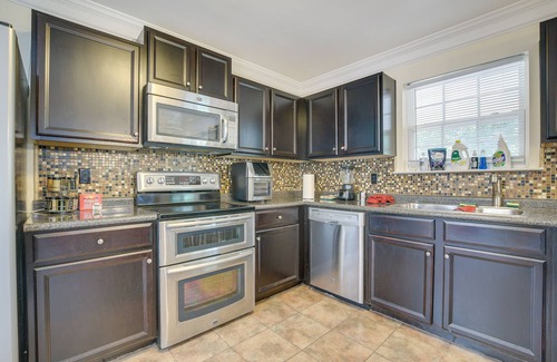Northeast Raleigh House | Raleigh Home w/Modern Adjustable Sleeping System