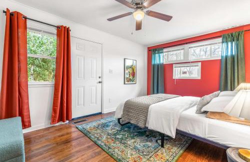 Cameron Village House | Raleigh's Most Wanted - Relax, Games, & Cozy Comfort