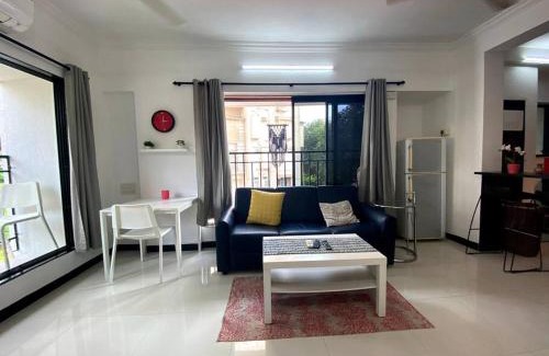 Pali Hill Apartment | Rama 2 - 201, Carter Road, Bandra West by Connekt Homes