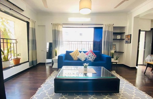 Pali Hill Apartment | Rama 2 - 401, Carter Road, Bandra West by Connekt Homes