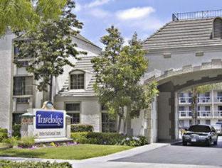 Anaheim Resort Hotel | Ramada by Wyndham Anaheim Convention Center