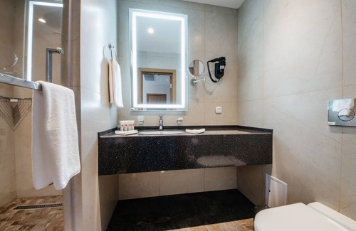 Nur-Sultan Hotel | Ramada by Wyndham Astana