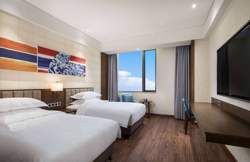 Jintai District Hotel | Ramada BY Wyndham Baoji Jintai