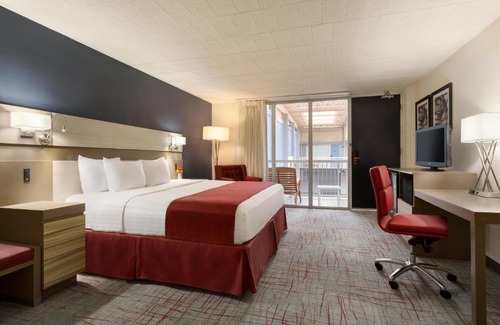 Clarion Hotel | Ramada by Wyndham Clarion