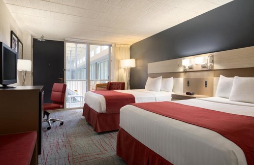 Clarion Hotel | Ramada by Wyndham Clarion