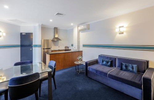Griffith Hotel | Ramada by Wyndham Diplomat Canberra