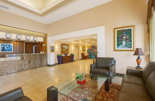West Athens Hotel | Ramada by Wyndham Hawthorne/LAX