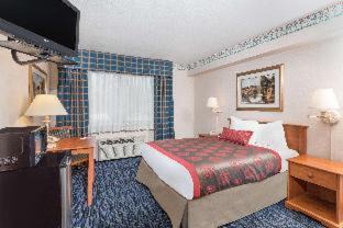 Kent Hotel | Ramada by Wyndham Kent Seattle Area