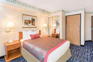 Kent Hotel | Ramada by Wyndham Kent Seattle Area