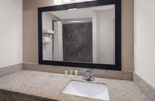 Locust Grove Hotel | Ramada by Wyndham Locust Grove