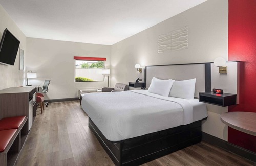 Locust Grove Hotel | Ramada by Wyndham Locust Grove