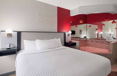 Locust Grove Hotel | Ramada by Wyndham Locust Grove