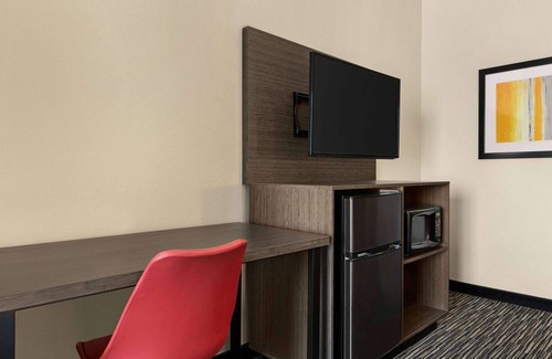 Marina Hotel | Ramada by Wyndham Marina