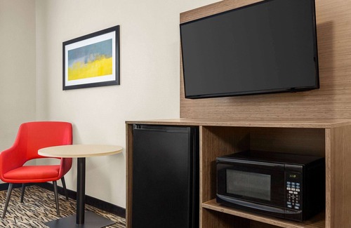 Marina Hotel | Ramada by Wyndham Marina