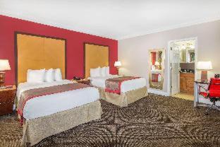 Miami Springs Hotel | Ramada by Wyndham Miami Springs/Miami International Airport