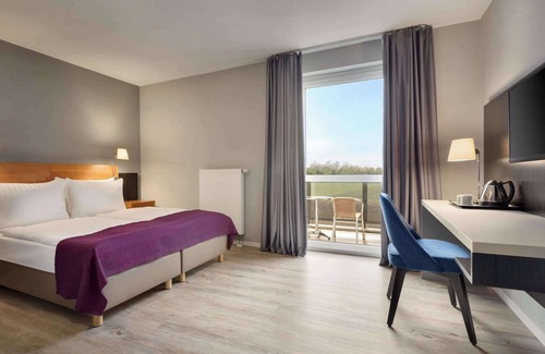 Schwaig Hotel | Ramada by Wyndham Muenchen Airport