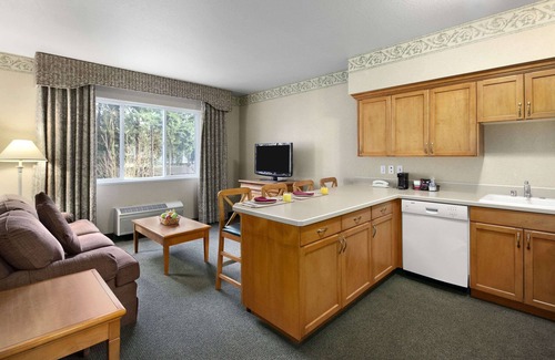 Olympia Hotel | Ramada by Wyndham Olympia