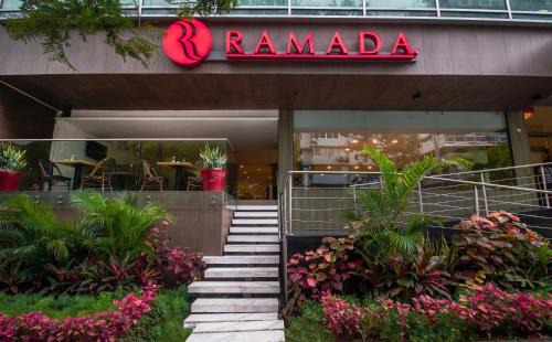 El Cangrejo Hotel | Ramada by Wyndham Panama Via Argentina