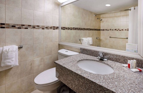 Rome Hotel | Ramada by Wyndham Rome/Verona