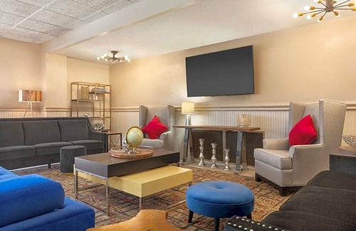 Whitfield Hotel | Ramada by Wyndham Sarasota Waterfront
