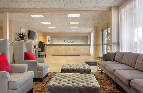 Whitfield Hotel | Ramada by Wyndham Sarasota Waterfront