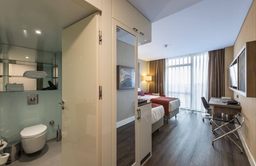 Bayrampasa Hotel | Ramada Encore by Wyndham Istanbul Bayrampasa