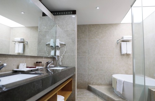 Jocheon Hotel | Ramada Jeju Hamdeok