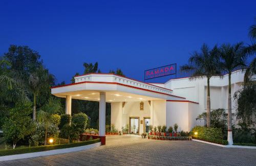 Khajuraho Hotel | Ramada Khajuraho