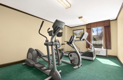 St. Andrews Hotel | Ramada Limited - Columbia