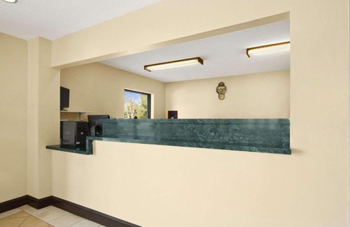 St. Andrews Hotel | Ramada Limited - Columbia