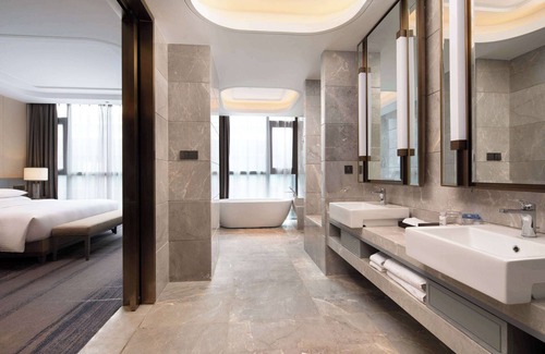 Xixiu District Hotel | Ramada Plaza by Wyndham Anshun